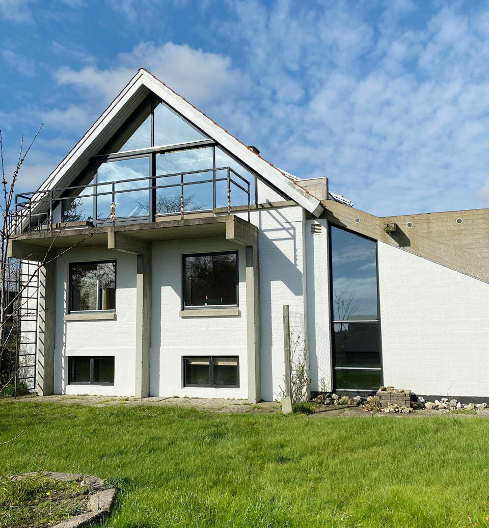 Charlotte og Fredrik solgte deres nybyggerlejlighed og købte et drømmehus, som ligger ved vandet syd for Aarhus.