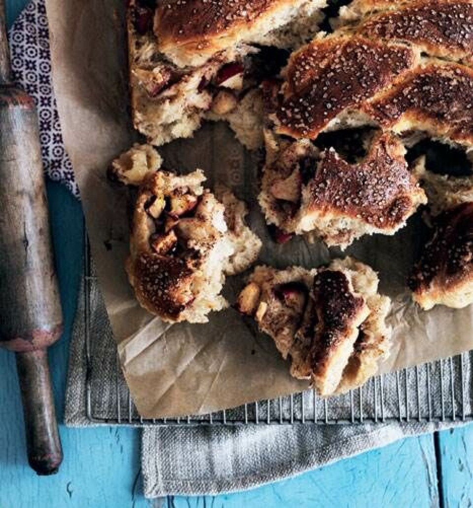 Morgenbrød med æble, kanel og marcipan