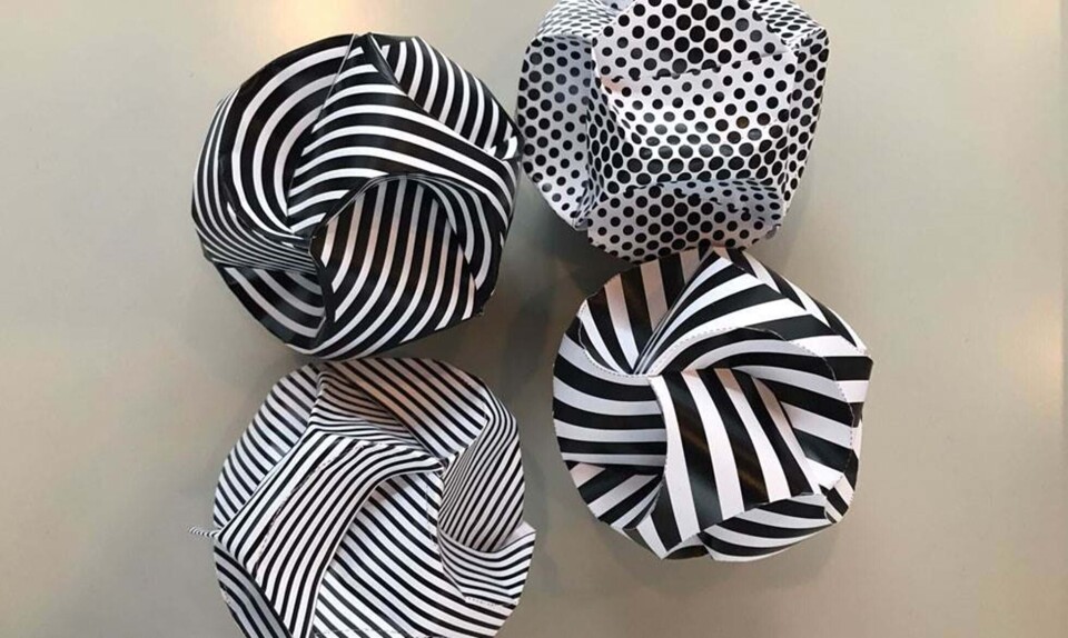 Video: Sådan laver du flotte PlopPlop papir ornamenter