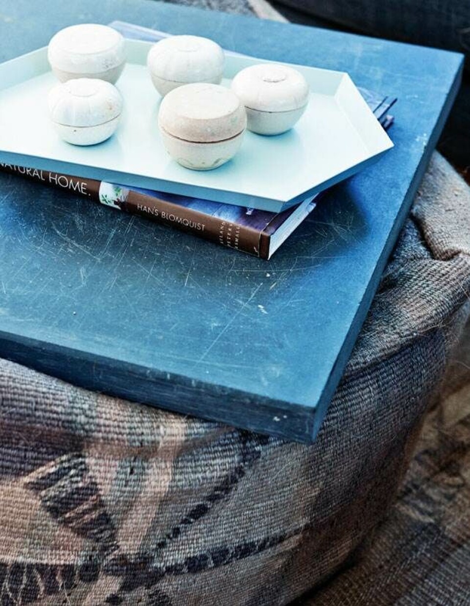 Smukke kontraster i det lille fiskerhus