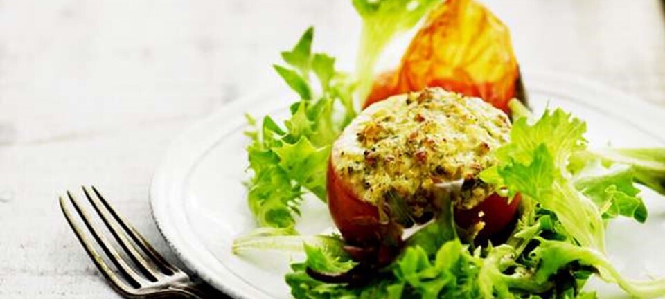 Bagte tomater med parmesan og kaberspesto