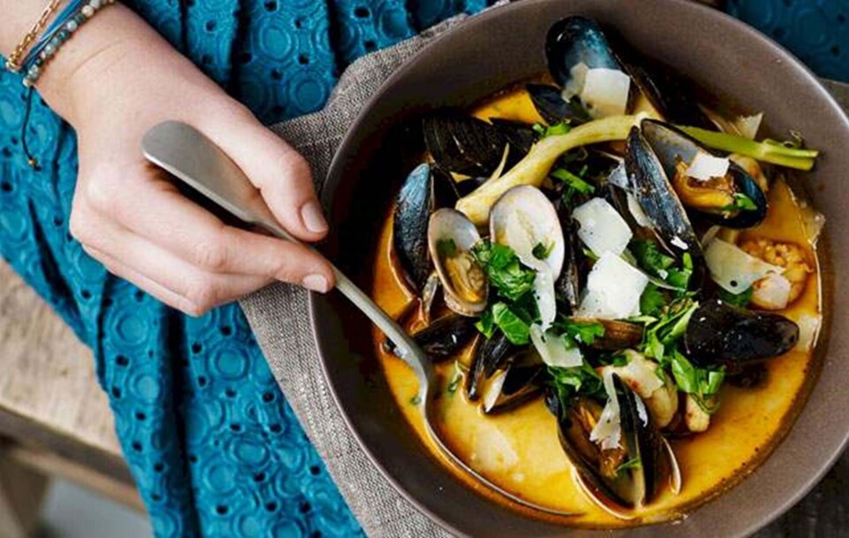 Fiskesuppe med blåmuslinger