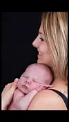 Monique og Manila, da hun var 1 uge gammel. Foto: Privat