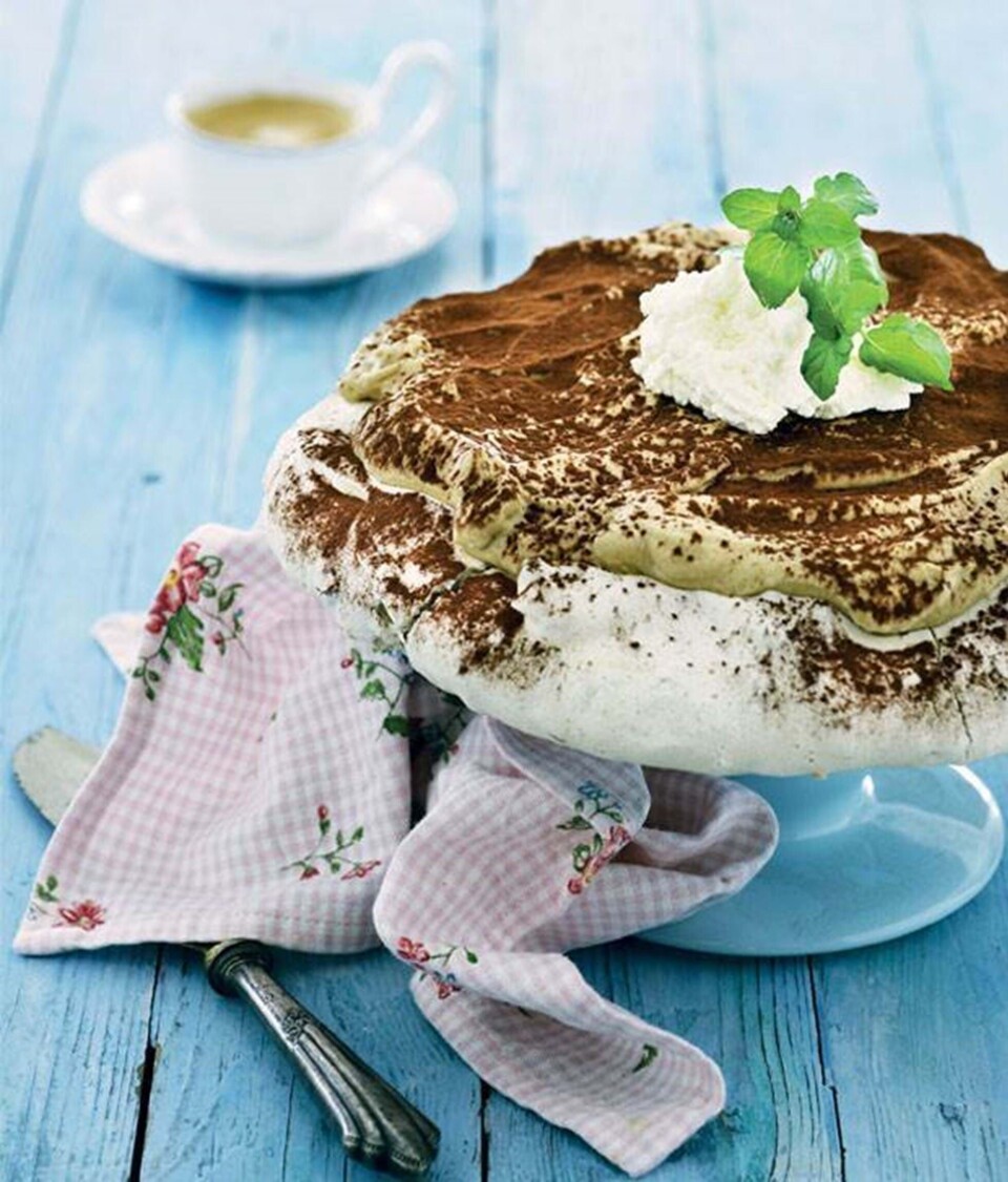Marengskage med kaffecreme