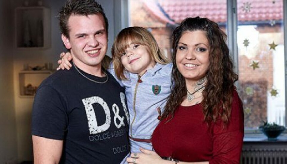 Hannah Melissa og René sidder i øjeblikket varetægtsfængslet efter et overfald. Foto: Kanal 4