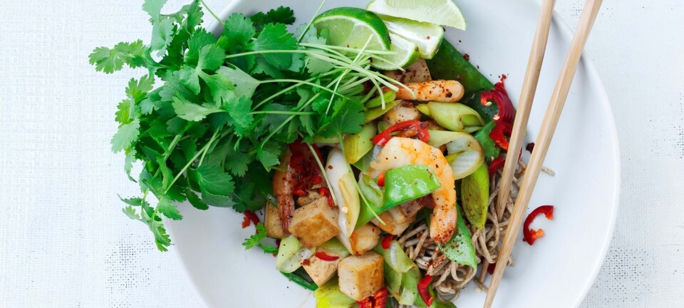 Nem tofuwok med porrer og rejer