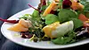 Opskrift på laksesalat med røget laks og dijoncreme