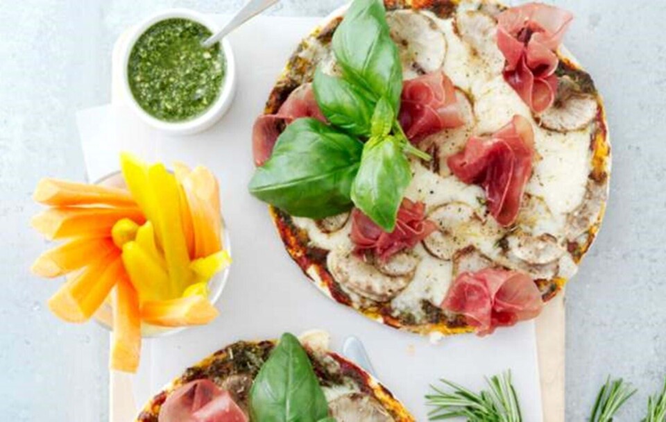 Pizza med jordskok og bresaola