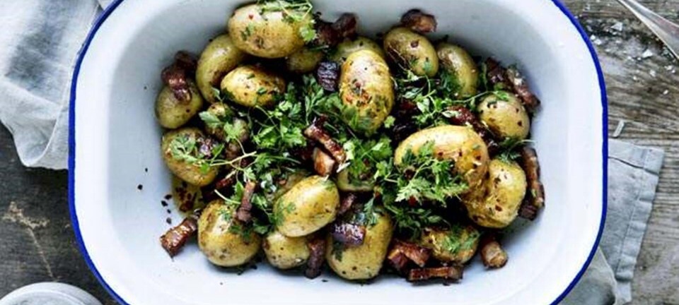 Små ovnbagte kartofler med pancetta og krydderurter