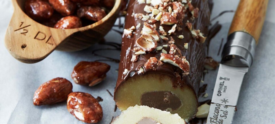 Skøn konfekt: Lækkert marcipanbrød med brændte mandler