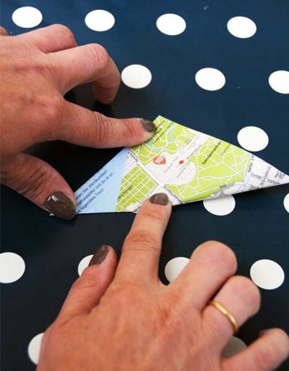 Jul i genbrugsmaterialer - Den foldede blomst