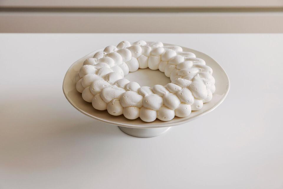 Pavlova af Mette Blomsterberg: Sådan laver du den smukke dessert i 4 trin