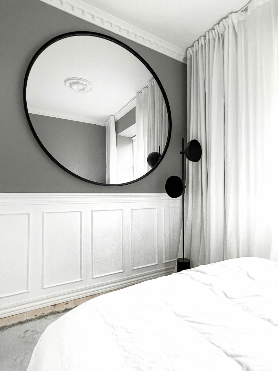 Lampe fra Handvärk og spejl fra AYTM