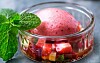 Jordbærsorbet med fersken-jordbær-salsa