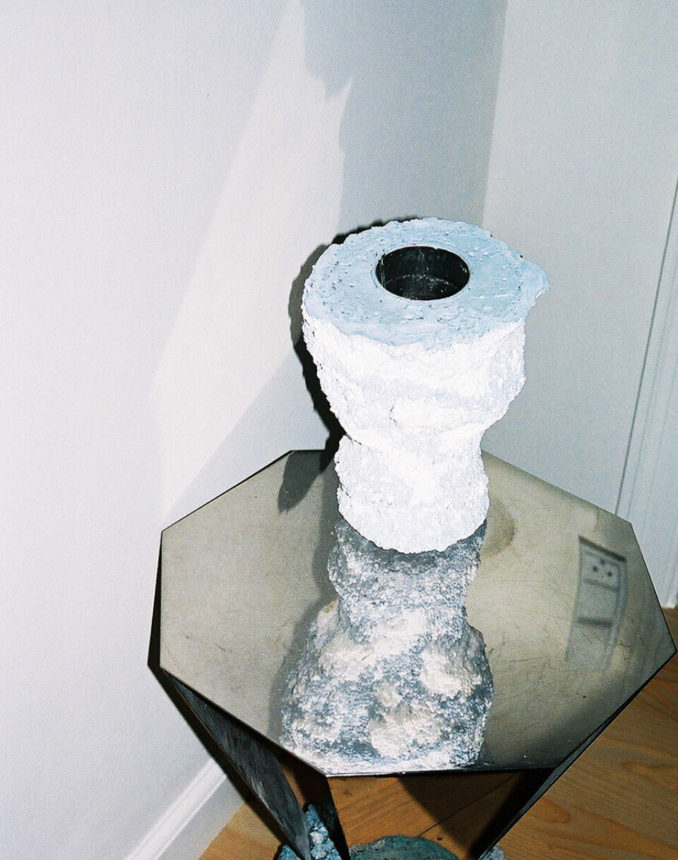 På Diamond Table af FOS står værk af Pettersen & Hein