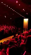 Modeuge i Paris: Paris dikterer folklore