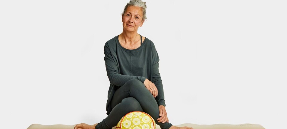 10 øvelser: Stærk ryg med yin yoga