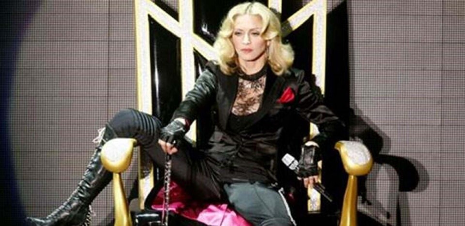 Madonna byder op til dans i fantastiske designerrober