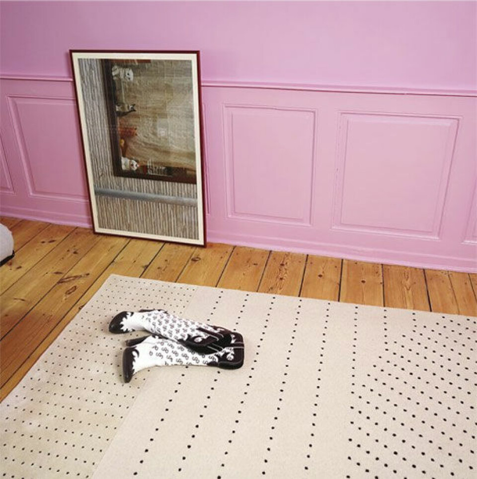 Rektangulær tæppe, Dots Rug af designer Cecilie Manz for Fritz Hansen 150 x 190 cm, 7.795 kr.