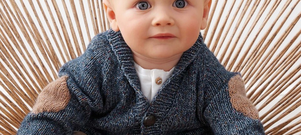 Bedstefarstrik til de smÄ: Strik den sÞdeste trÞje med sjalskrave til den mindste