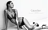 Christy Turlington er (stadig) lækker i Calvin Klein