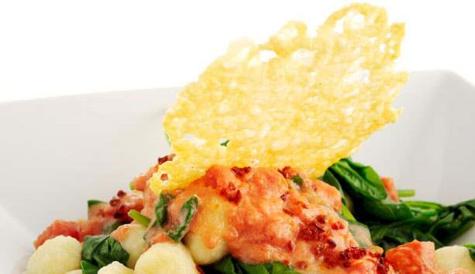 Opskrift på gnocchi med tomat & spinat