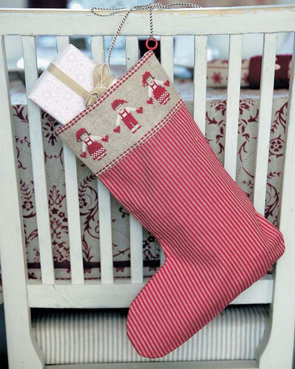 Lav en fin broderet julesok fra Hendes Verden
