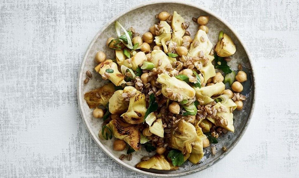 Rugsalat med artiskok og bønner