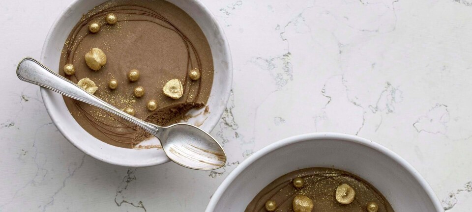 Skøn cremet chokolademousse med et strejf af jul