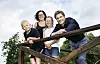 Siska, Magnus, Emma og vært David Owe (Foto: Kanal 4)