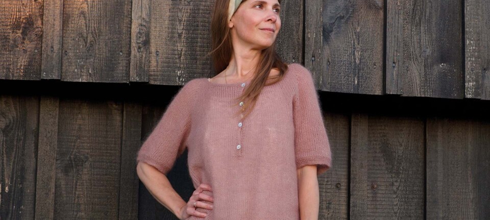 Strik selv: Den fine Nigrum Tee Placket fra Refined Knitwear