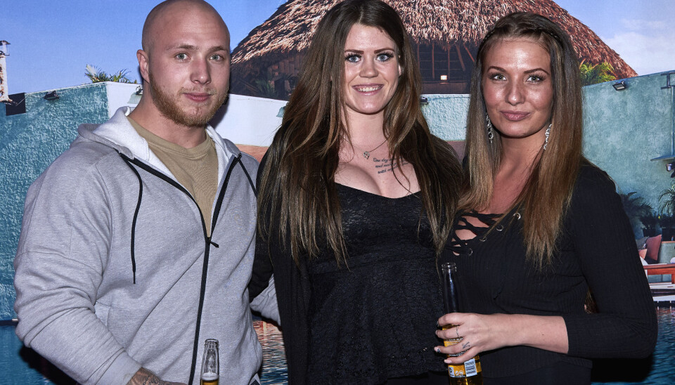 Robinson-parret Benjamin og Michelle plus paradisoen Nanna (Foto: Janus Nielsen)