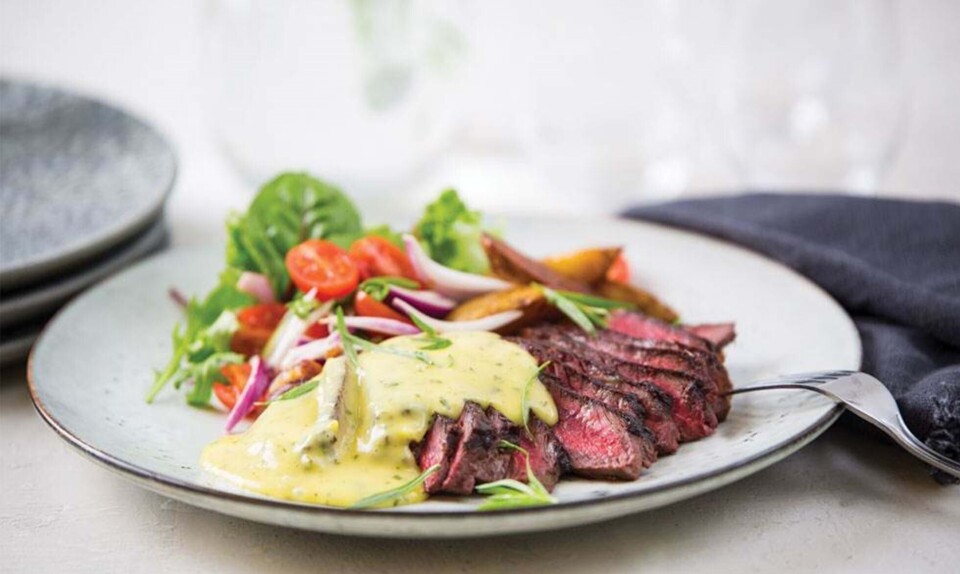 Oksefilet med ovnstegte timian-kartofler og béarnaisesauce
