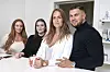 Geggo og Cengiz sammen med medarbejderne Patricia og Monica (Foto: Janus Nielsen)