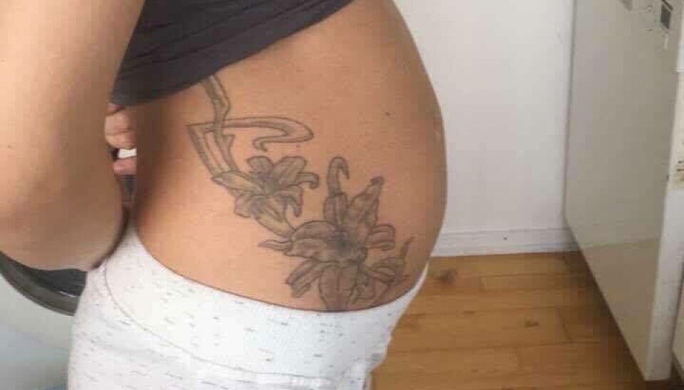 Kimie kan ikke længere skjule, at hun igen er gravid. (Foto: Privat)