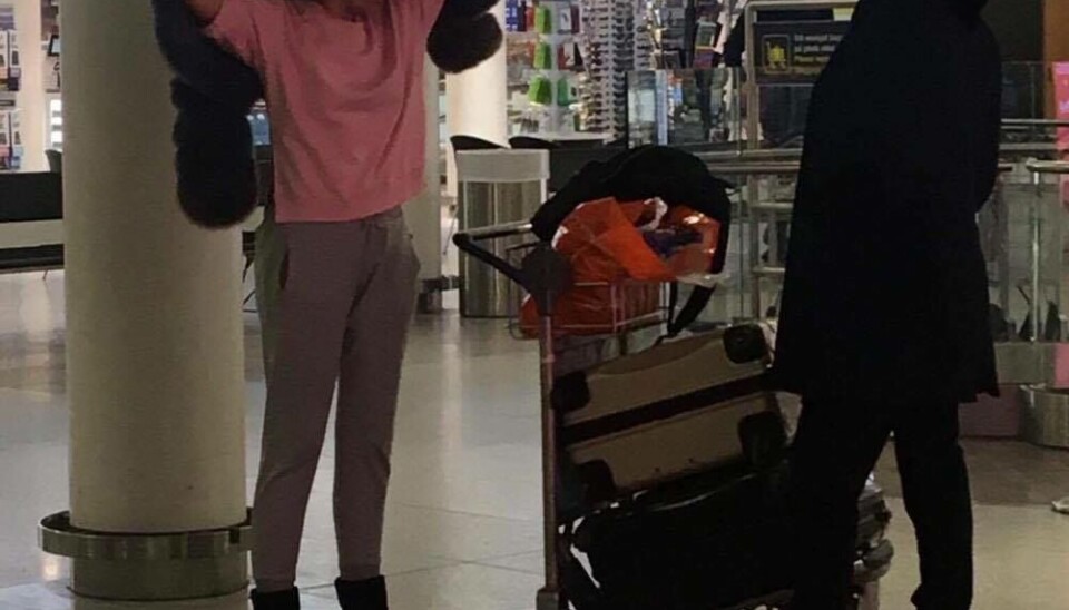 En solbrun Fie Laursen skulle være landet i Københavns Lufthavn i går aftes. (Foto: Privat)