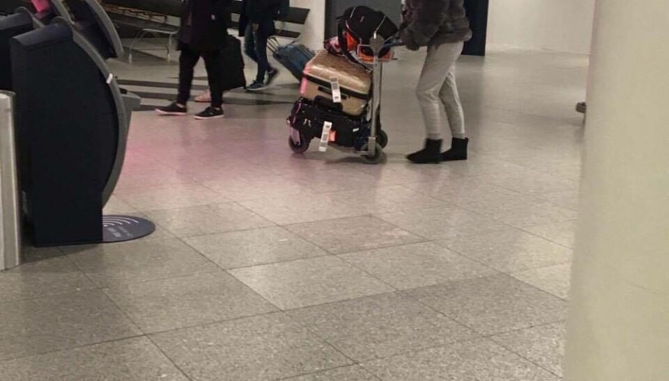 En solbrun Fie Laursen skulle være landet i Københavns Lufthavn i går aftes. (Foto: Privat)