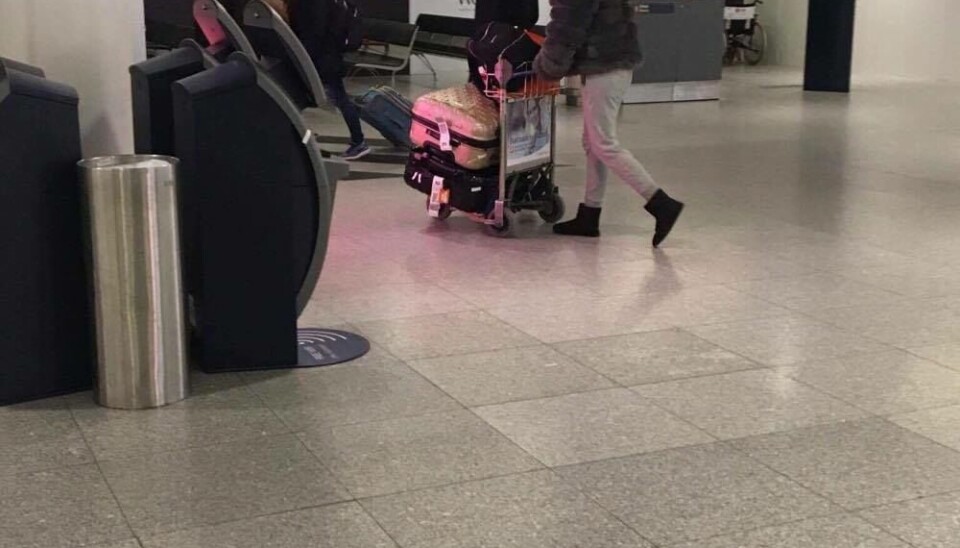 En solbrun Fie Laursen skulle være landet i Københavns Lufthavn i går aftes. (Foto: Privat)