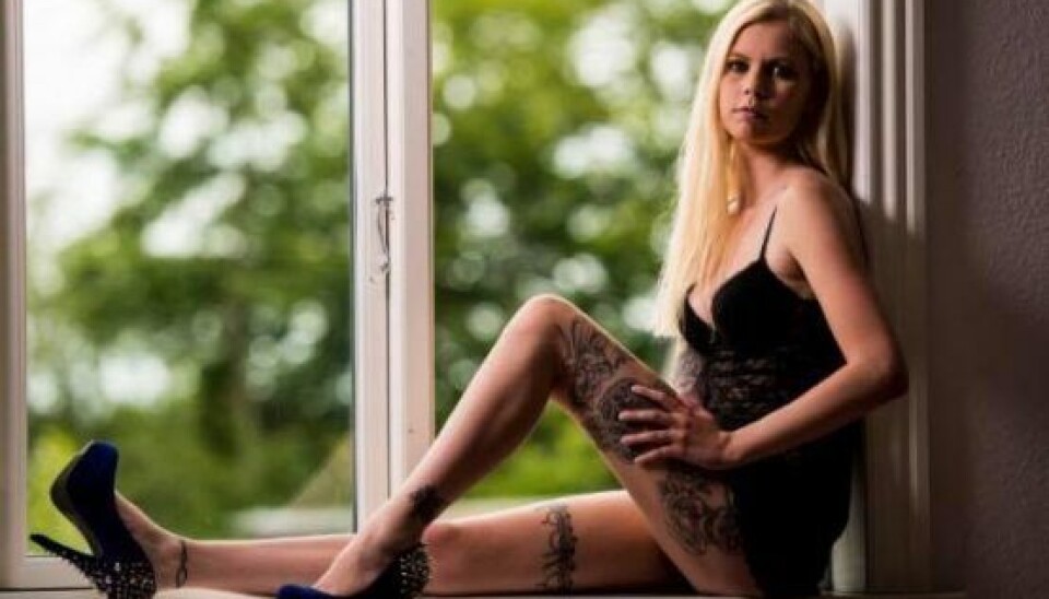 Det er den 24-årige Michelle, der har slået benene væk under Nicki. (Foto: Pumastudios.dk)