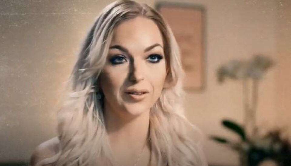 Heidi er kommet til skade med sin fod og må derfor holde pause fra polestangen. (Foto: TV3)