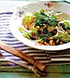 Sprød salat med avocadodressing