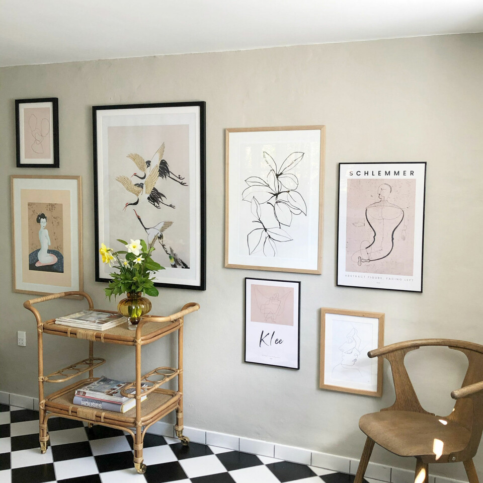 Den smukke billedvæg i gæsteværelset.