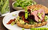 Bolle med rucola-hummus & roastbeef