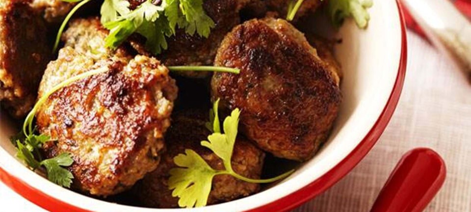 Julefrikadeller med øl