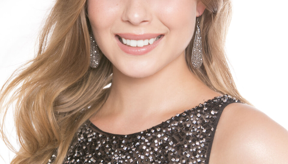 Navn: Rika Edelgren - Alder: 21 år - By/Region: Glostrup/Sjælland - Højde: 164 cm - Beskæftigelse: Læser til beklædningshåndværker på Next København (Foto: Christina Anaya/MissDanmark.dk)