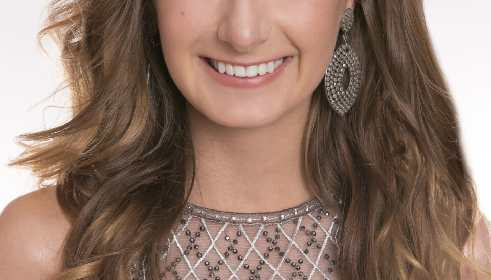 Navn: Kamilla Bang - Alder: 19 år - By/Region: Horsens, Midtjylland - Højde: 181 cm - Beskæftigelse: Lige færdiggjort STX-eksamen på Marselisborg Gymnasium og skal nu arbejde. Stor golf-entusiast. (Foto: Christina Anaya/MissDanmark.dk)