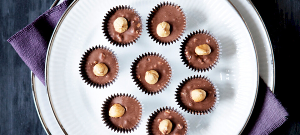 Nougattoppe med ristede hasselnødder