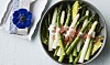 Aspargessalat med urtecreme og rogn