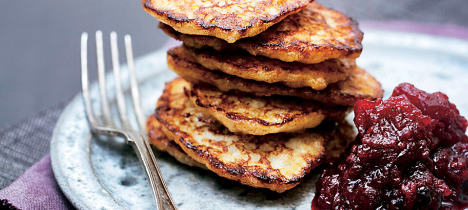 Klatkager med æble-brombær-kompot