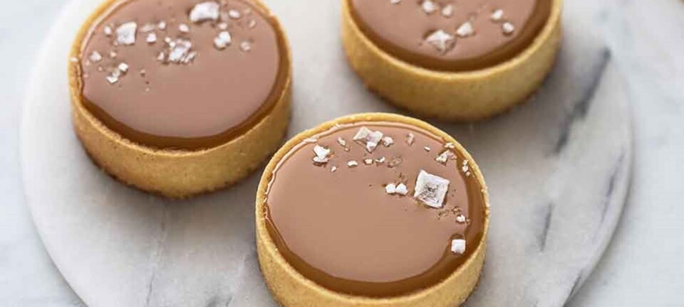 Små saltkarameltærter